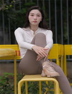 《龚玥菲新金瓶高清图》