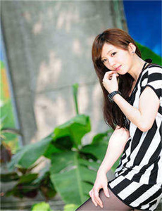 《精子pk美女》
