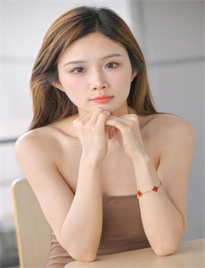 《铃木美恵子》