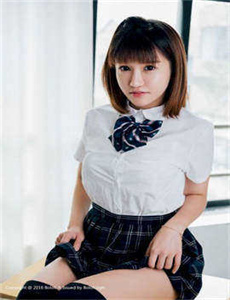 《美女脱掉衣服》